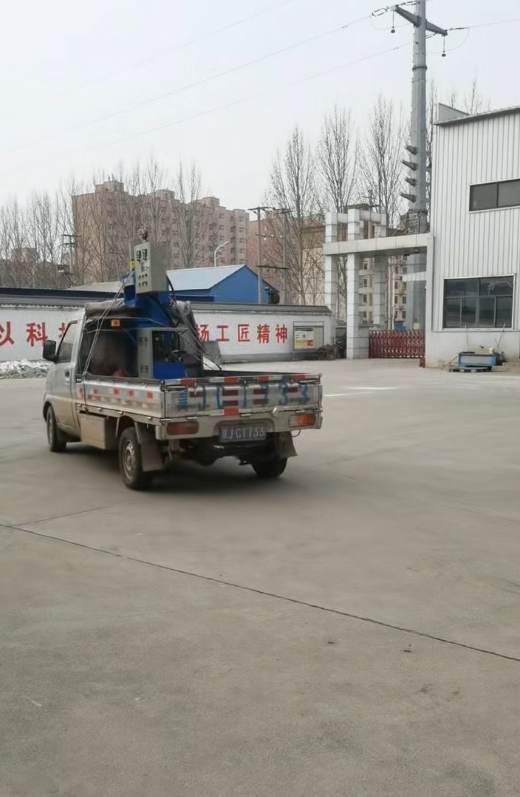 等壓門(mén)窗接角機(jī)